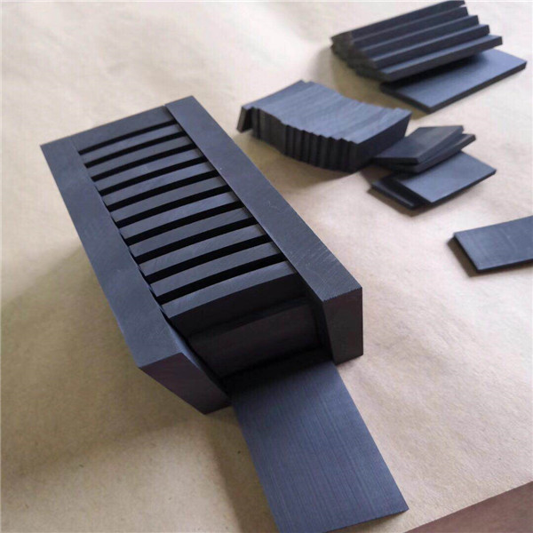 石墨與金剛石的區(qū)別 石墨與金剛石的區(qū)別